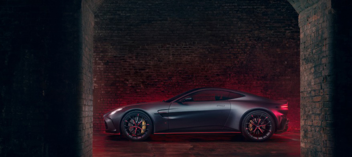 Aston Martin Vantage S: Spor Otomobil Performansının Zirve Noktası