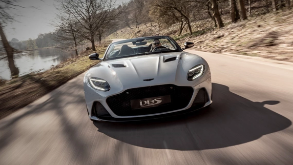 Aston Martin Türkiye’nin Gümüş Sponsorluğunda İngiltere Kraliçesi II. Elizabeth’in Platinum Jubilesi Kutlandı!