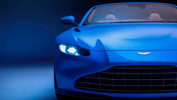 Aston Martin, marka yeniden konumlandırma ve yeni ikonik kanat logosu ile yeni bir çağa giriyor